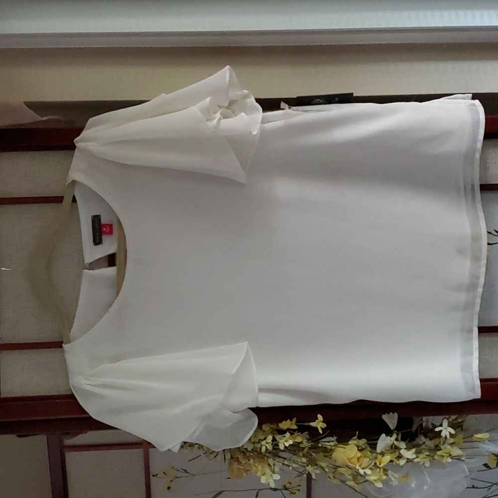 Vince Camuto Top